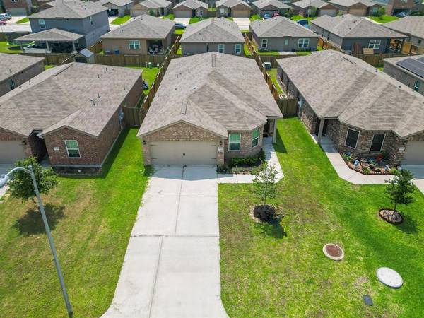 15215 Central Lakes DR, Humble, TX 77396