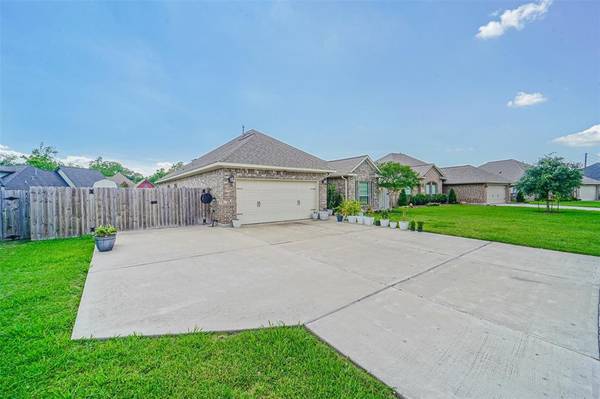 Lake Jackson, TX 77566,311 Poppy ST