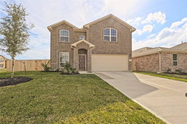 9930 Pine Forest CT, Baytown, TX 77521