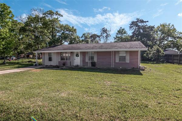 Clute, TX 77531,623 West ST