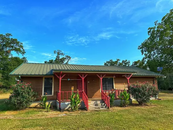 3881 Highway 75 South, Buffalo, TX 75831