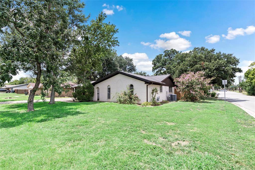 Bryan, TX 77802,1607 Barak LN