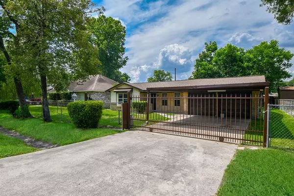 2834 Blue Sky ST, Houston, TX 77088