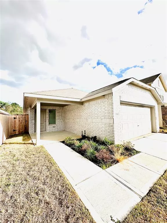 17918 Becker Landing Dr, Hockley, TX 77477