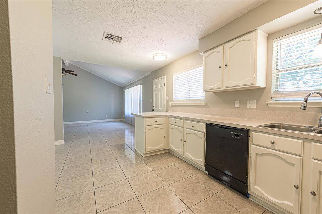 Channelview, TX 77530,1351 Tenderden DR
