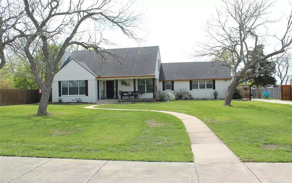 503 W Main ST, Weimar, TX 78962