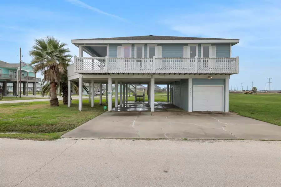 3097 Diane, Bolivar Peninsula, TX 77650