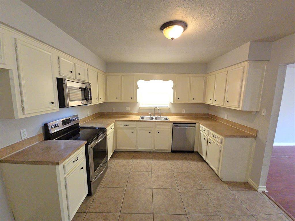 Crosby, TX 77532,1006 Poppets WAY