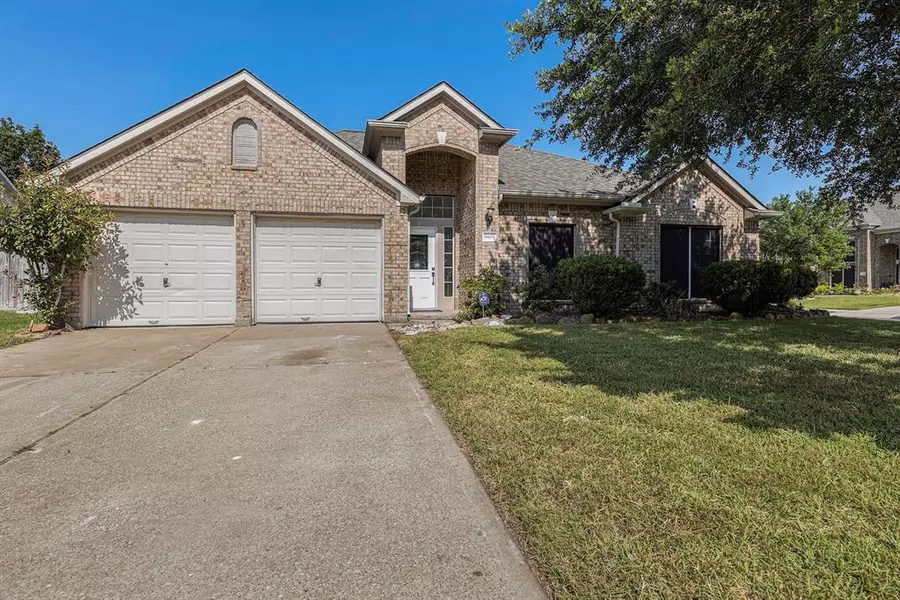 9805 King Arthur CT, La Porte, TX 77571