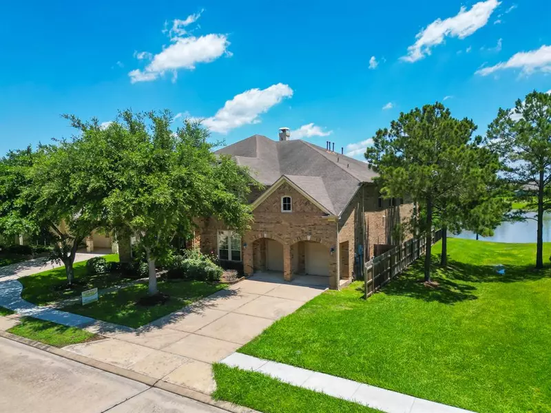 2703 Raven Ridge DR, Pearland, TX 77584