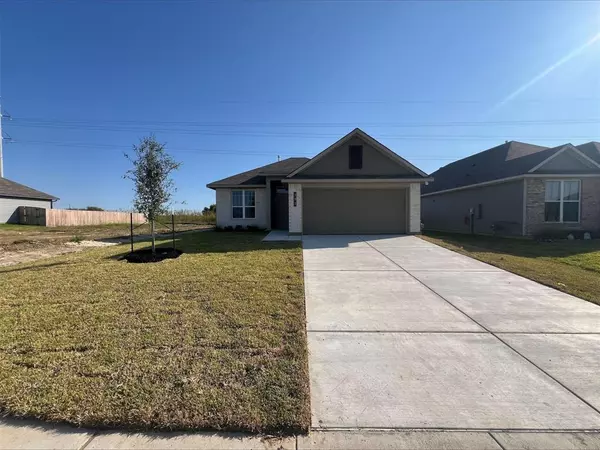 303 Whaley ST, Caldwell, TX 77836