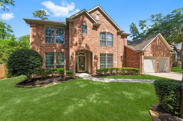 11 Barlow CT, The Woodlands, TX 77382