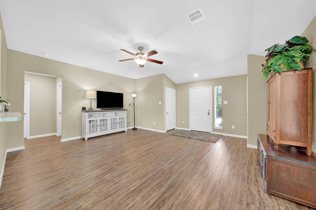 Willis, TX 77378,15315 Arrowhead LOOP W