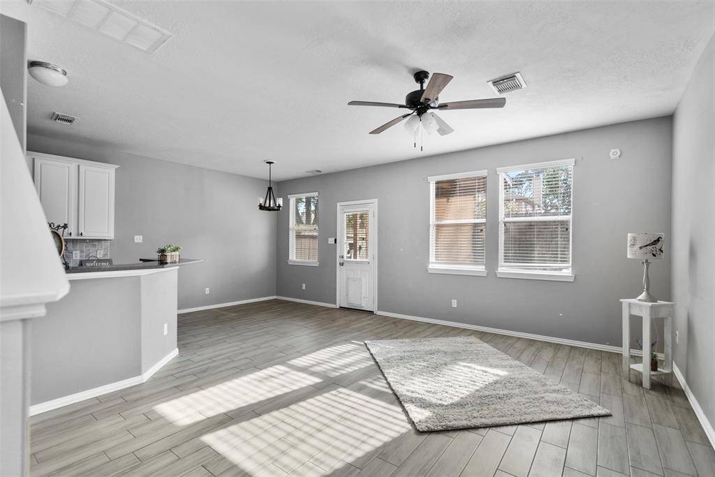Dickinson, TX 77539,341 Brandy Ridge LN