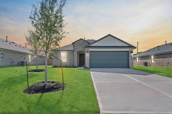 1052 Great Barracuda LN,  Alvin,  TX 77511