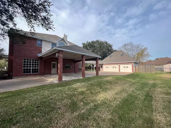 Lake Jackson, TX 77566,80 Rosewood ST