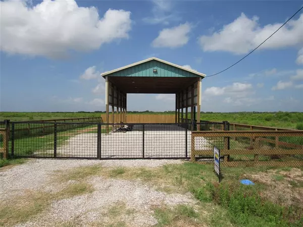 72 County Road 299, Sargent, TX 77414