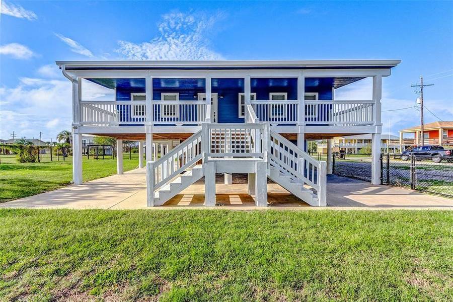 965 Palmetto DR, Crystal Beach, TX 77650