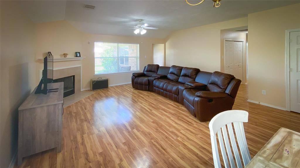 Dickinson, TX 77539,2869 Diamond Bay DR