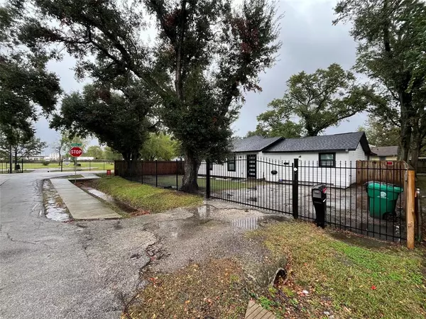 Houston, TX 77026,5906 Hilary ST