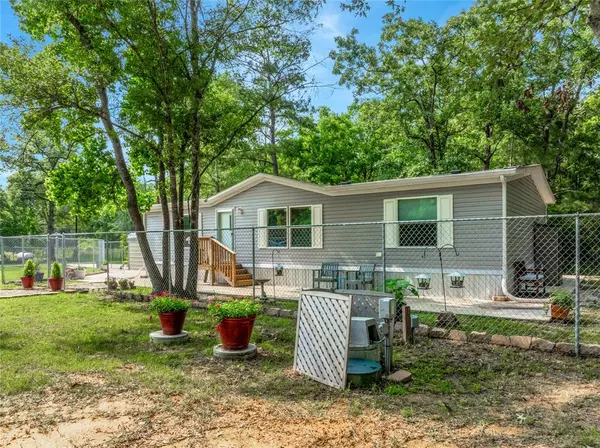 Splendora, TX 77372,162 County Road 3709a