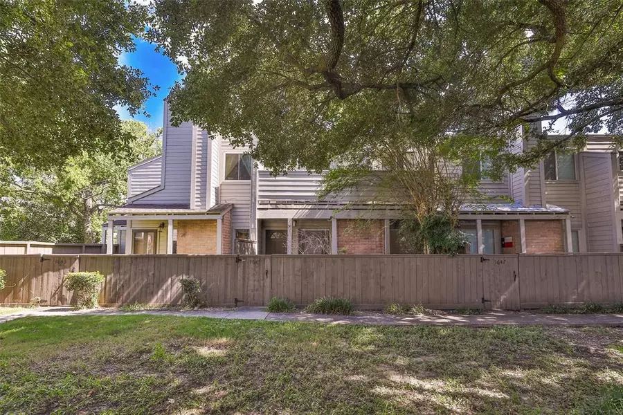 1645 Prairie Mark LN, Houston, TX 77077