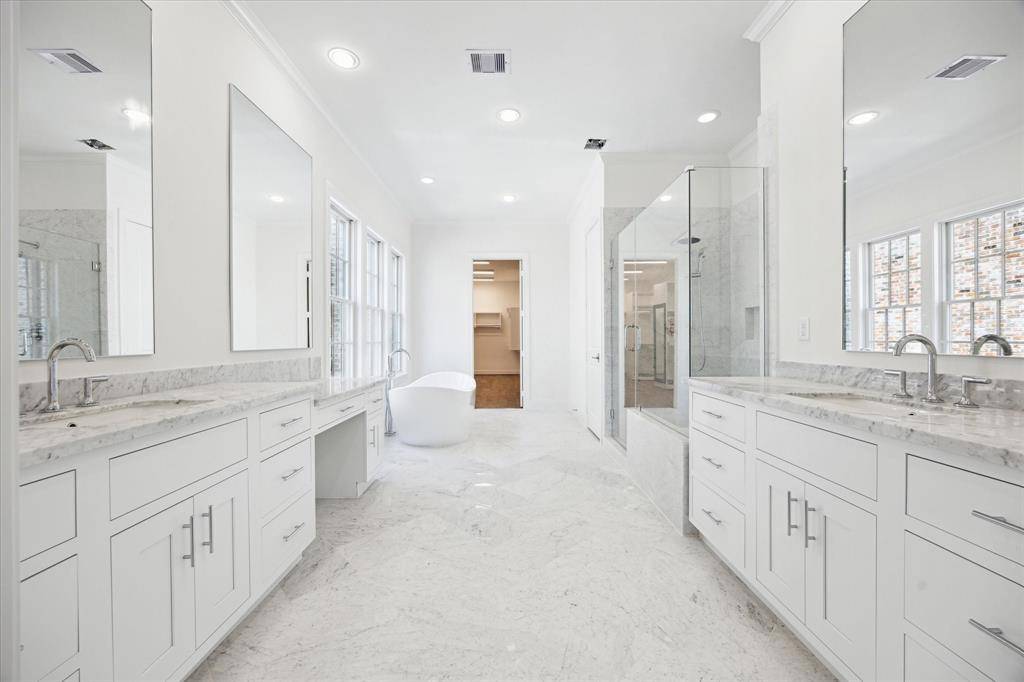 Houston, TX 77055,1210 Castellina LN