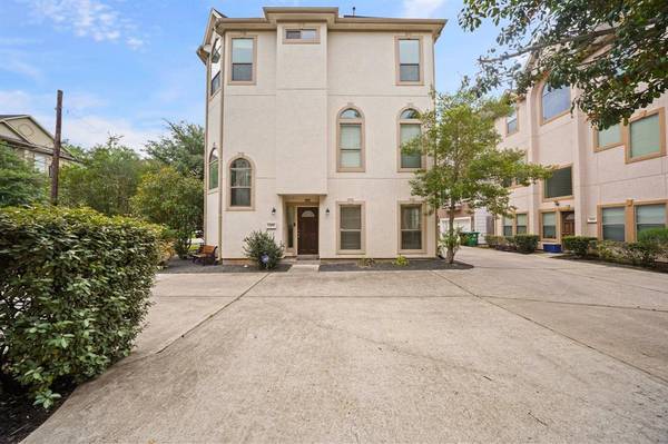 1309 Birdsall ST, Houston, TX 77007