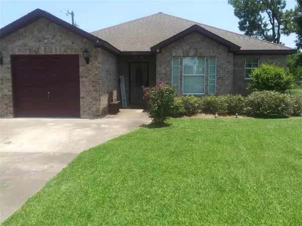 8002 Jonquil DR, Texas City, TX 77591