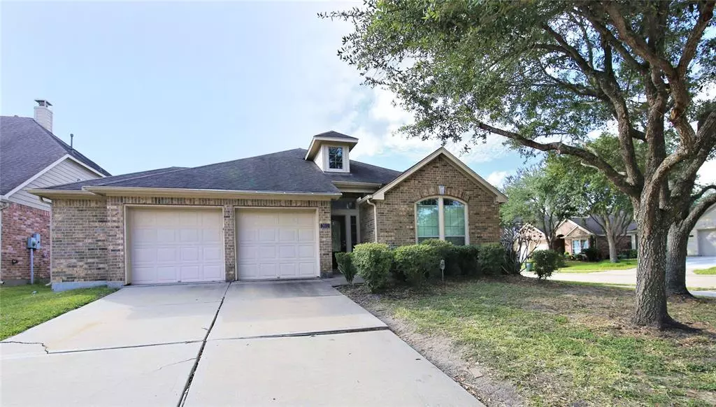 Pearland, TX 77584,2802 Highland Lake CT