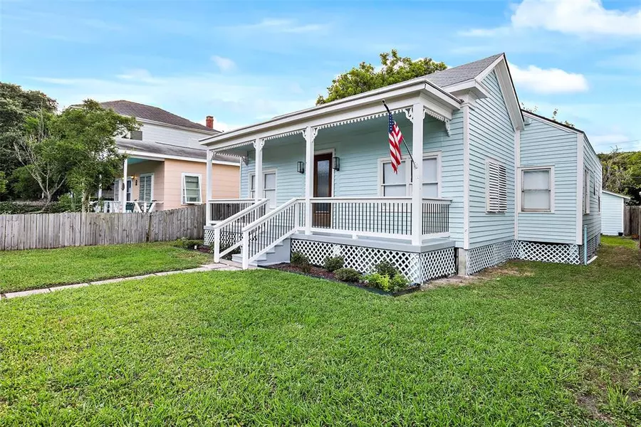 2710 Bernardo De Galvez AVE, Galveston, TX 77550