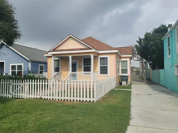 Galveston, TX 77550,2808 Avenue R #Front