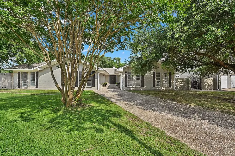 1809 Sabine CT, College Station, TX 77840