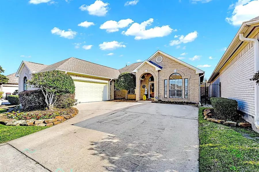 4701 Reflection CIR #7, Baytown, TX 77521