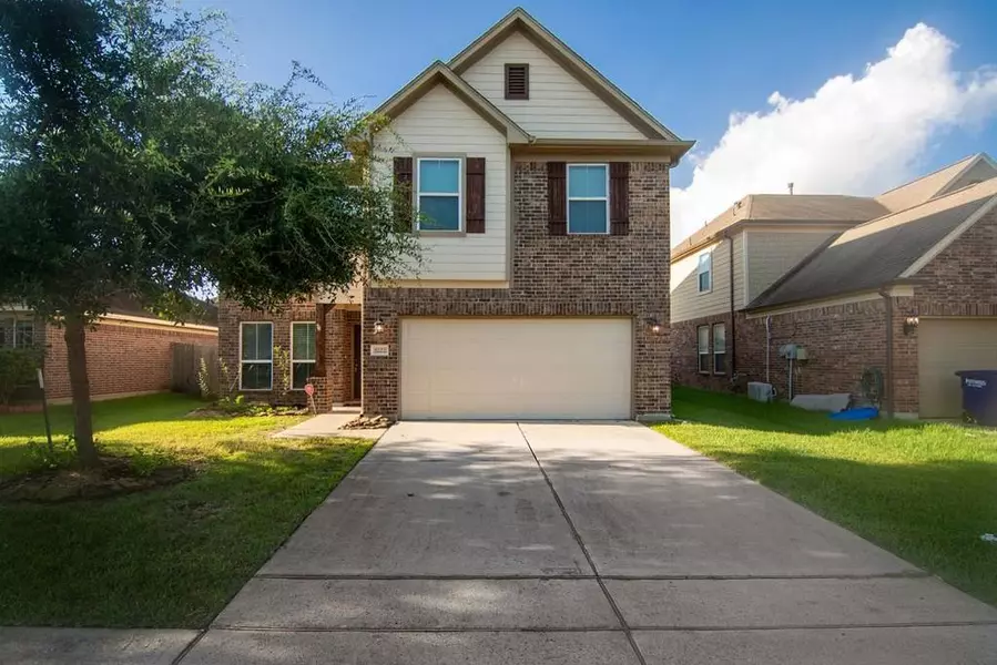 5222 El Tigre LN, Baytown, TX 77521