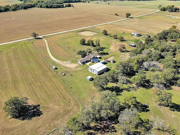 1252 County Road 106, Paige, TX 78659