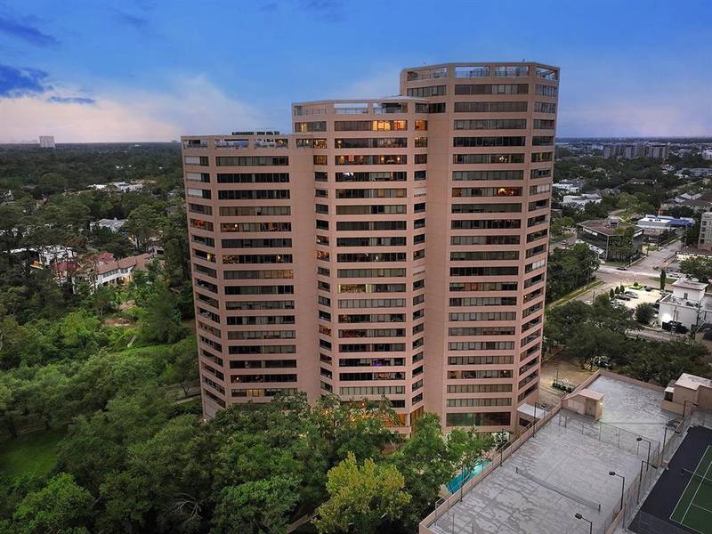 101 Westcott ST #2001, Houston, TX 77007