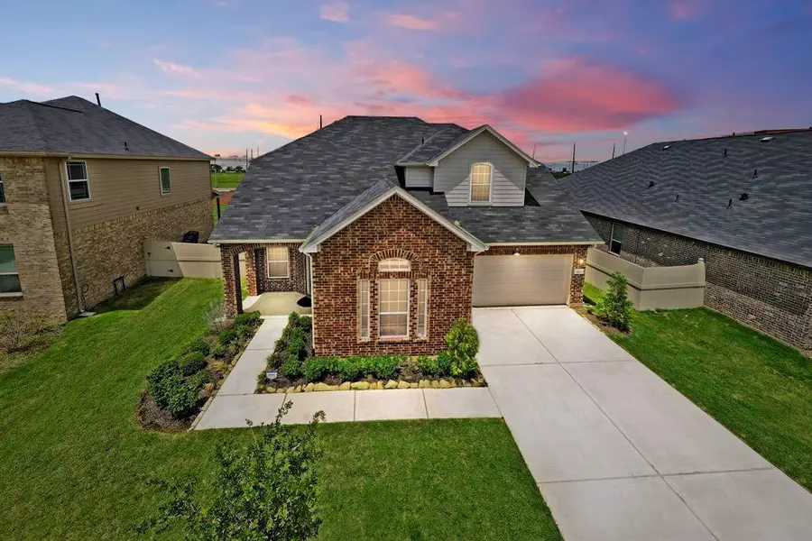 922 Summer Village WAY, Rosenberg, TX 77469