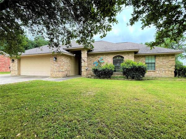 206 Romeo RD, Teague, TX 75860