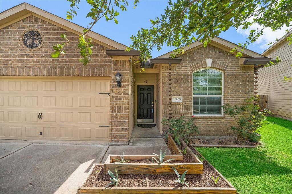 11203 Hall Greens CT, Houston, TX 77075