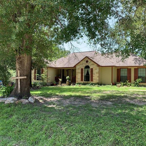 1197 Hodge Bottom RD, Onalaska, TX 77360