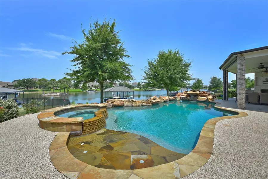 9515 E Pedernales River DR, Cypress, TX 77433