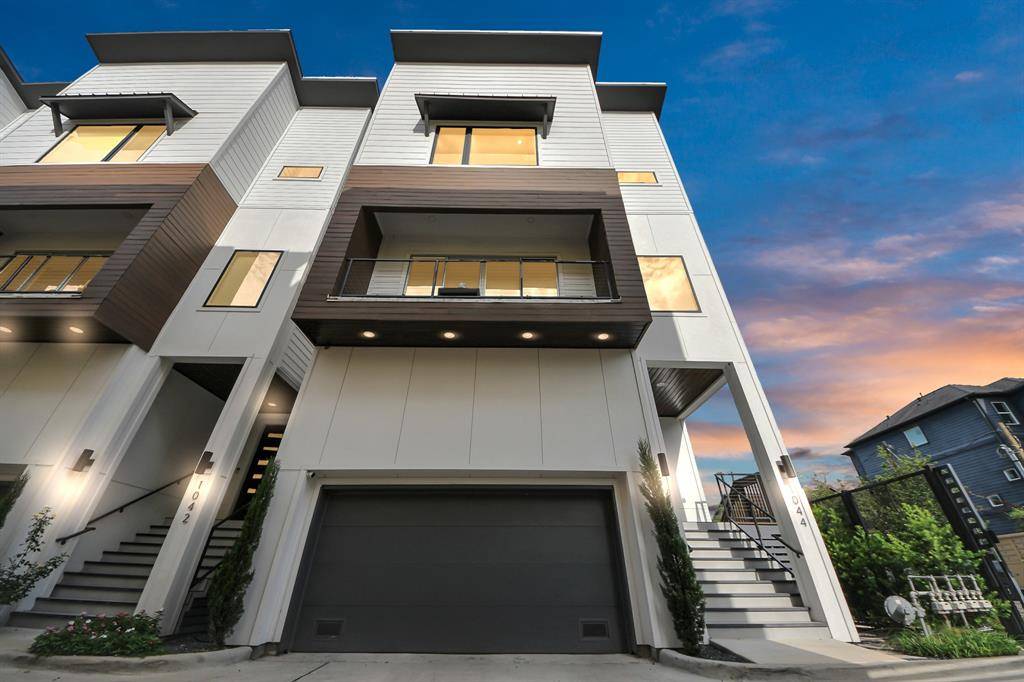 1044 W 17th ST, Houston, TX 77008