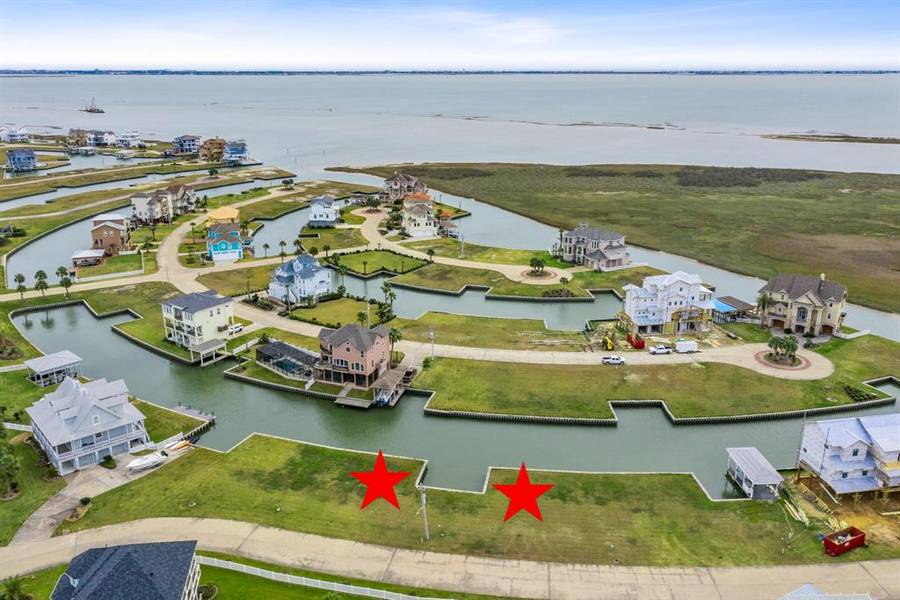 27 Islamorada, Hitchcock, TX 77563