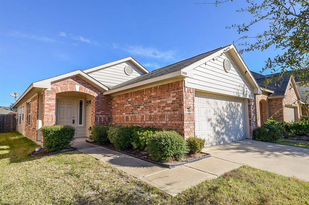 19018 Walbrook Meadows LN, Cypress, TX 77433