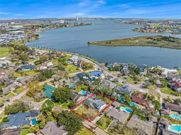 Nassau Bay, TX 77058,18611 Cape Charles LN