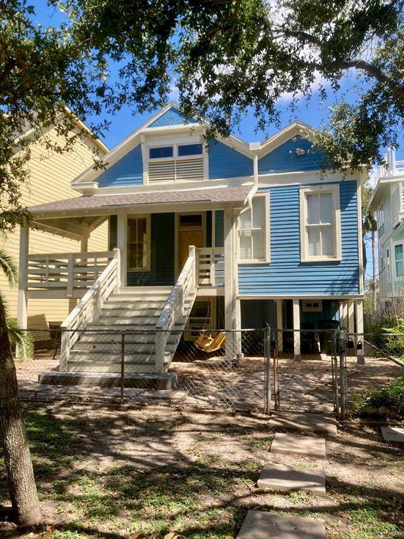 1814 Ave N 1/2 #Up, Galveston, TX 77550