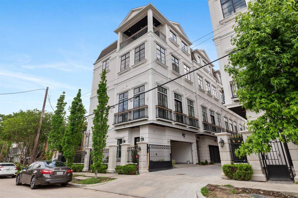 Houston, TX 77006,1323 Peden ST