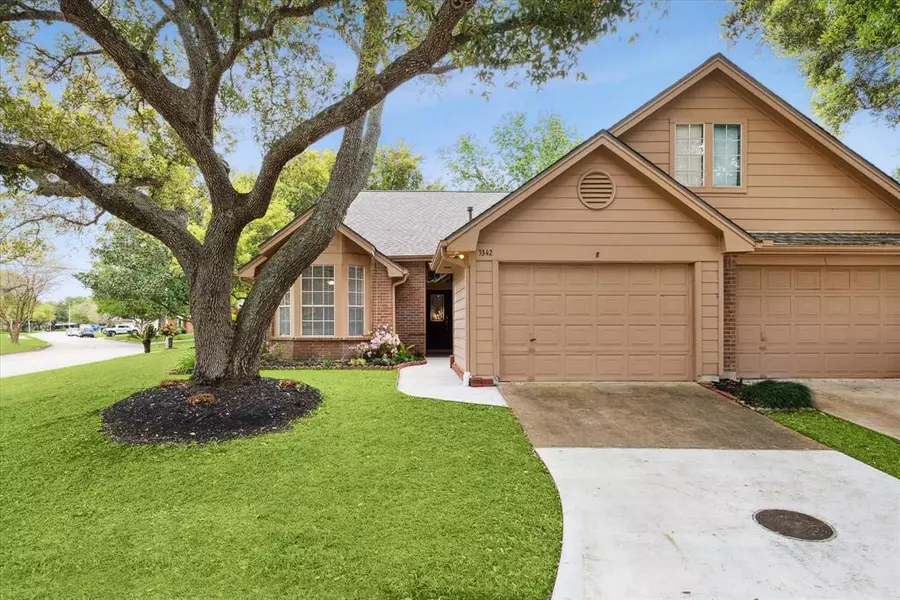 3342 S Country Meadows LN, Pearland, TX 77584