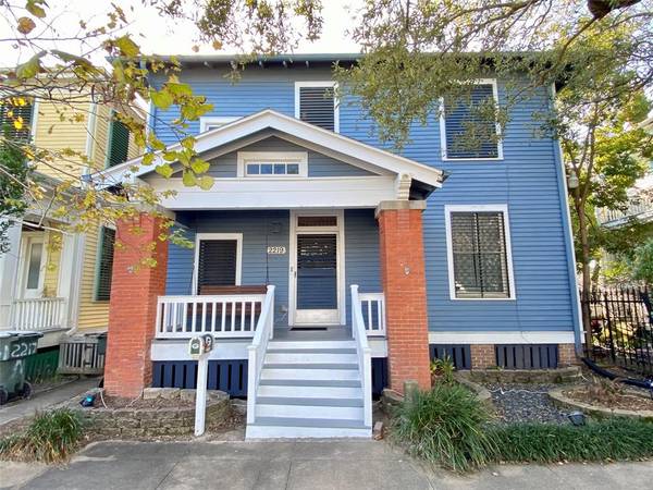 2219 Ursuline ST, Galveston, TX 77550